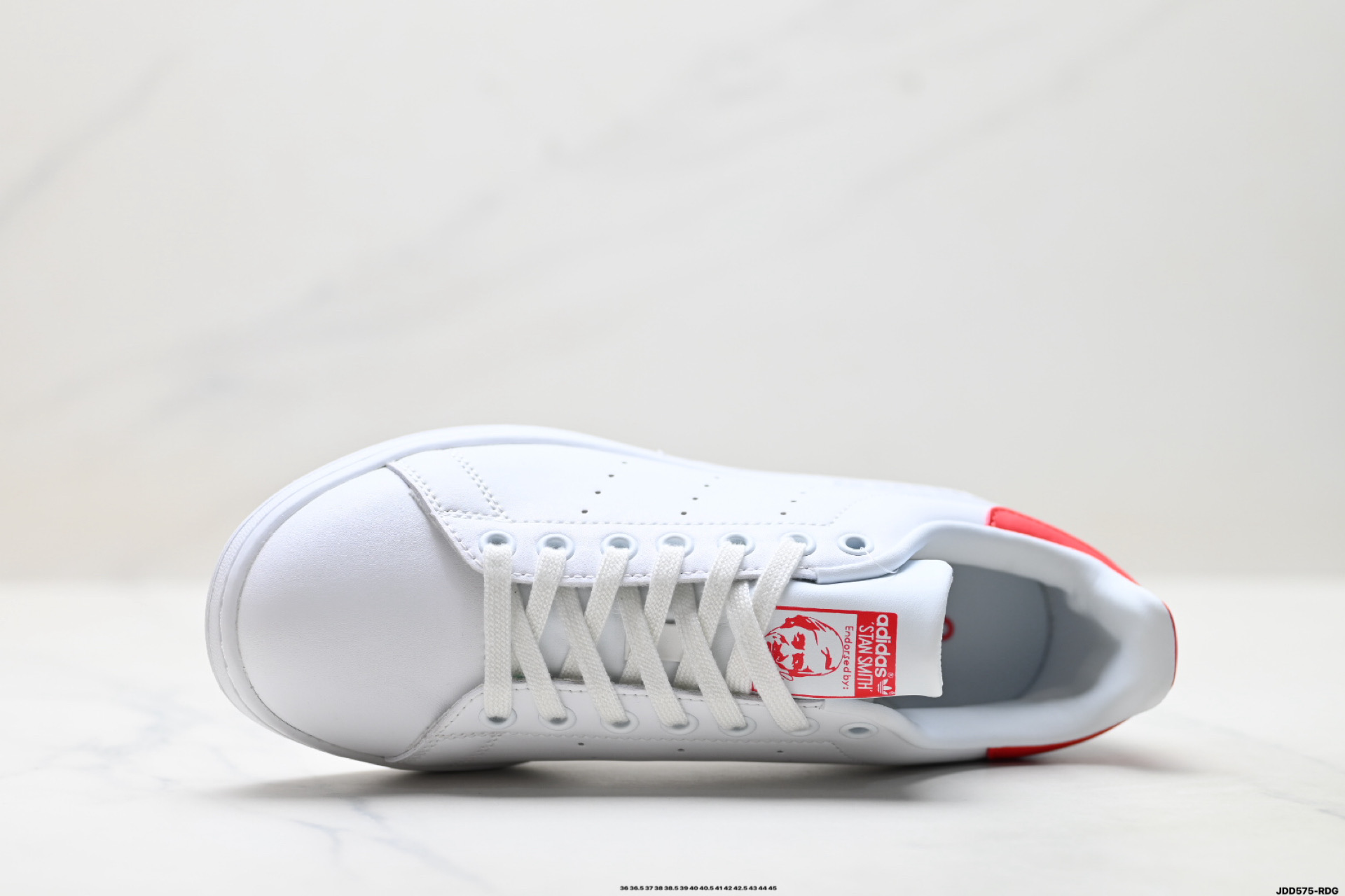 Louis Vuitton Sneakers M20326