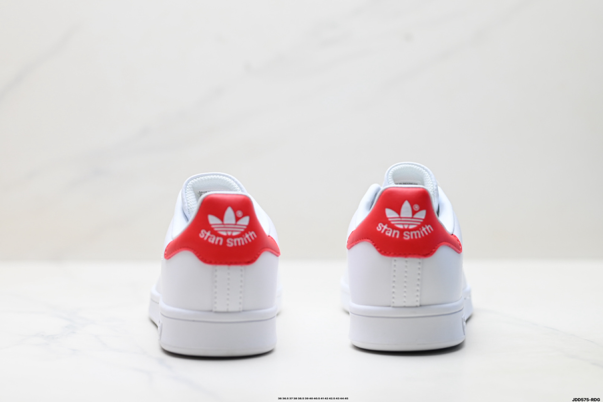 Louis Vuitton Sneakers M20326