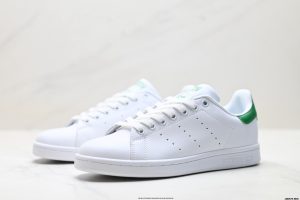 Louis Vuitton Sneakers M20326
