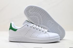 Louis Vuitton Sneakers M20326