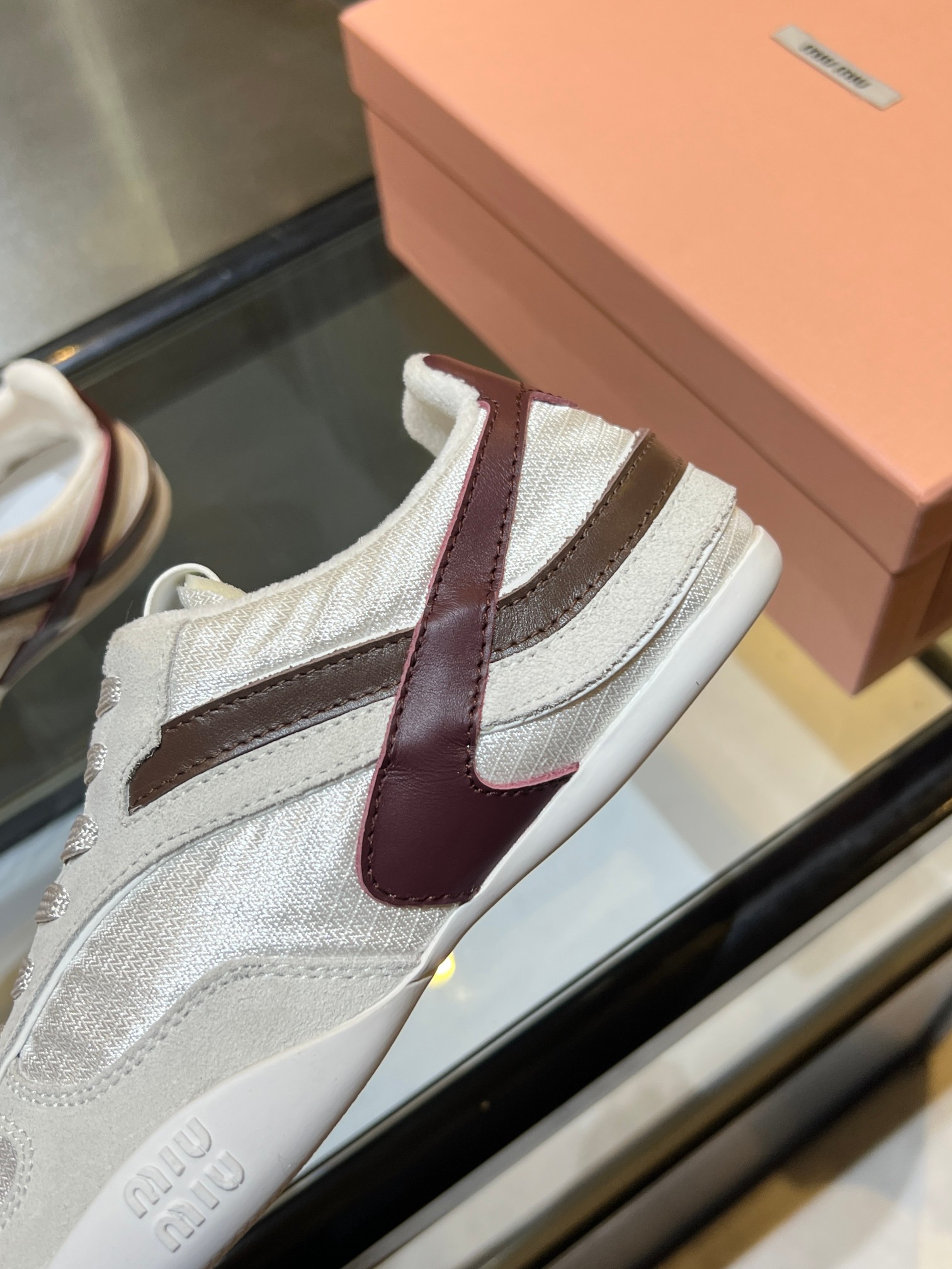 Sneakers