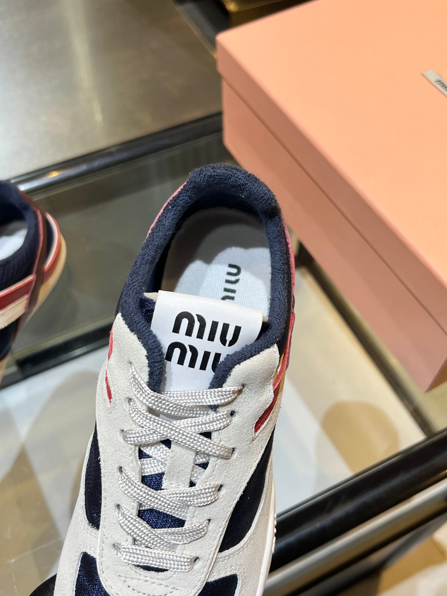 Sneakers