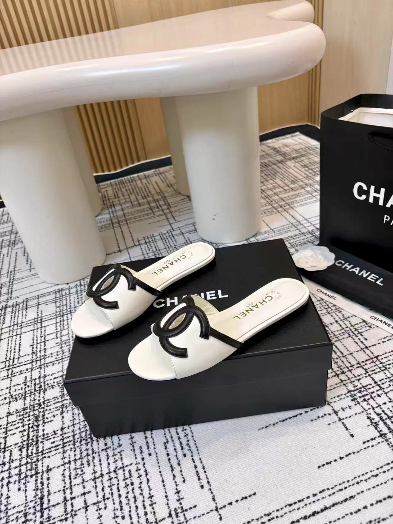 Sandals in Black