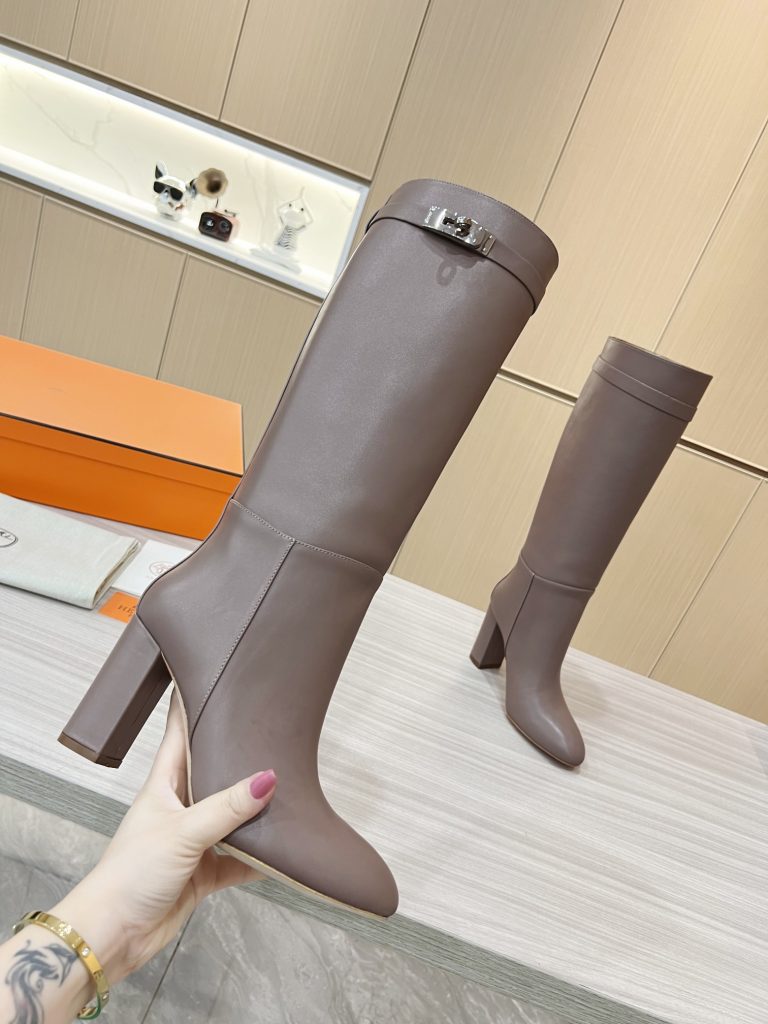 Hermes Shoes in Grey