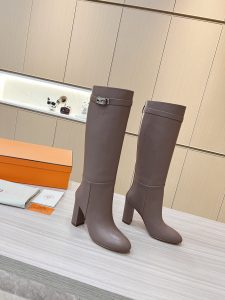 Hermes Shoes in Grey