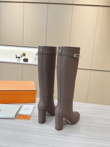 Hermes Shoes in Grey