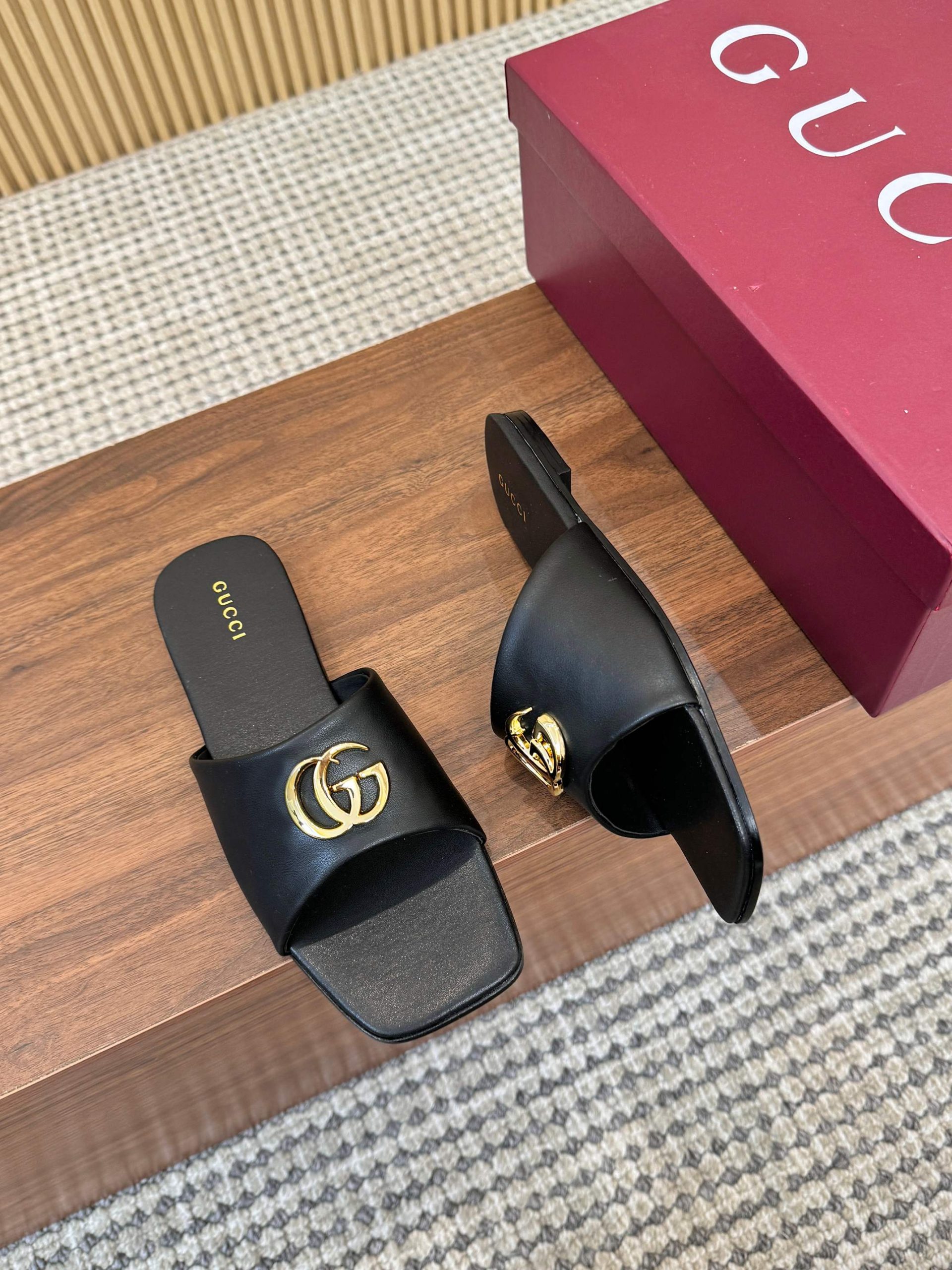 Gucci Sandals