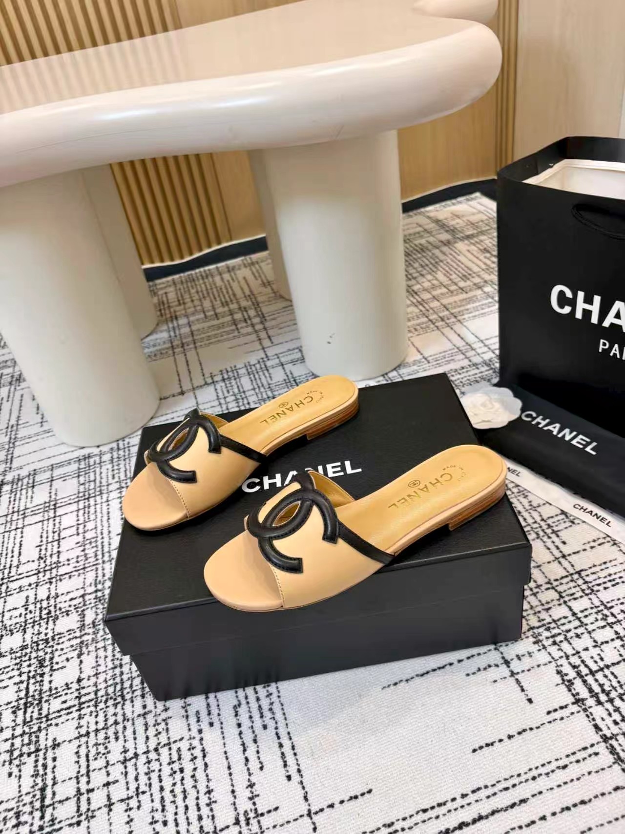 Sandals in Black