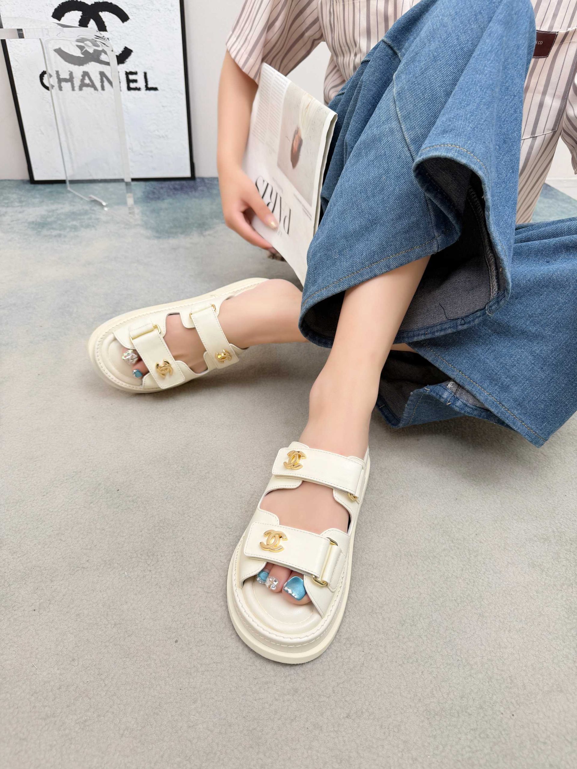 Sandals in Black