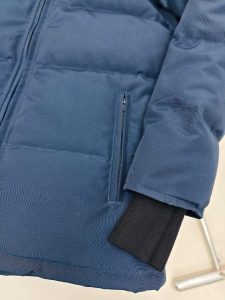 Canada Goose Down Jacket in Black