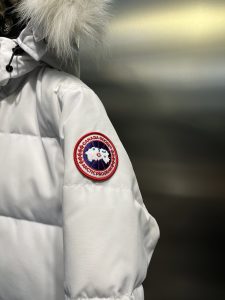 Canada Goose Down Jacket in Black