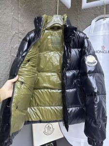 Moncler Down Jacket 12345 in Black