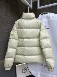 Moncler Down Jacket 12345 in Black
