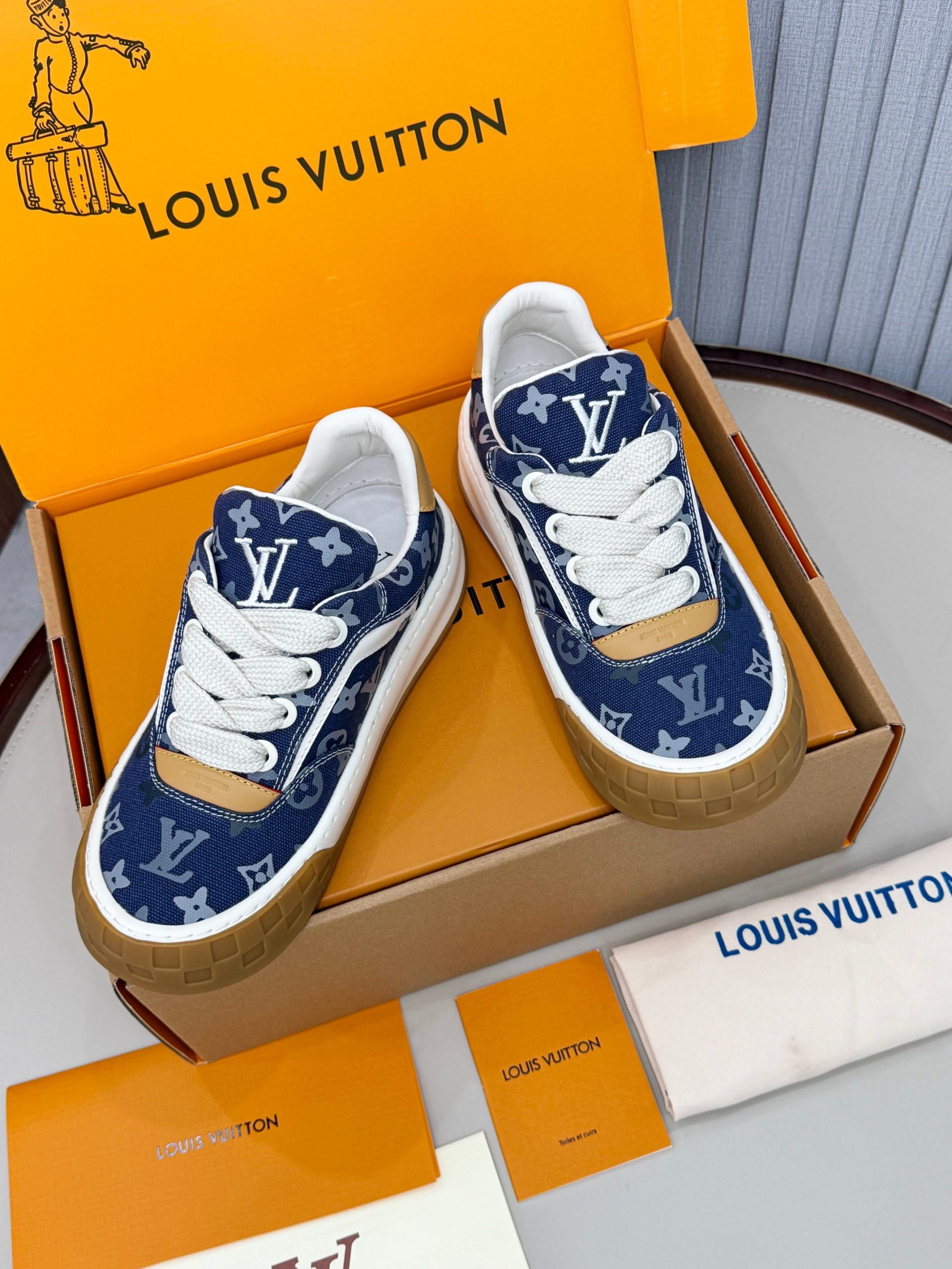 Louis Vuitton Sneakers