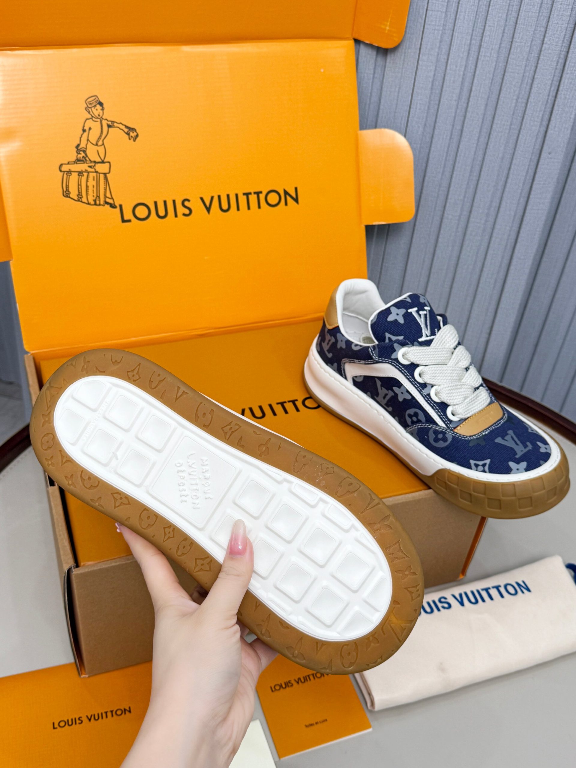 Louis Vuitton Sneakers