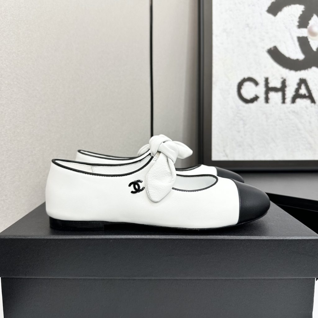 Shoes in Black