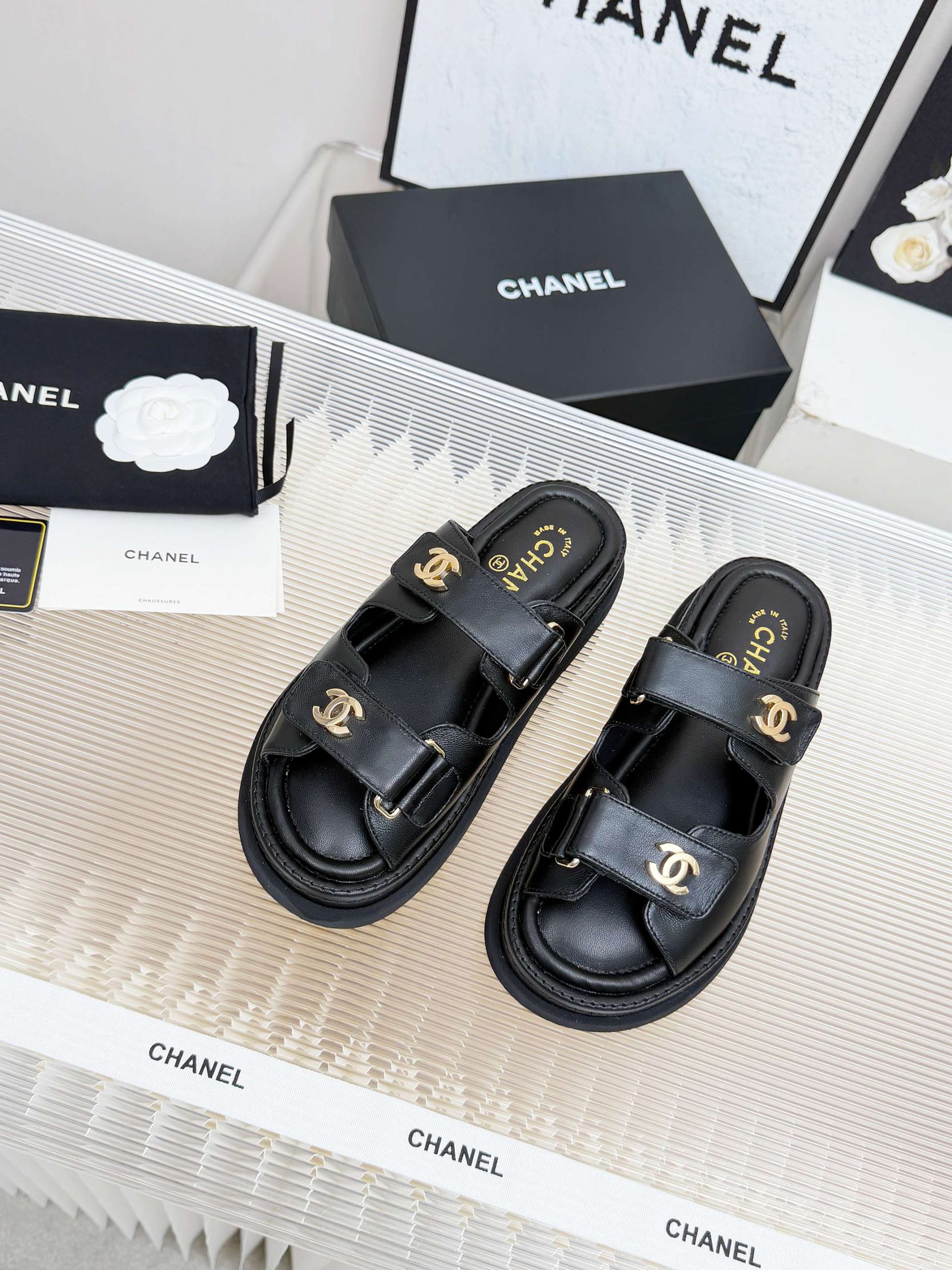 Sandals in Black