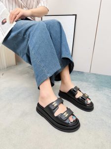 Sandals in Black