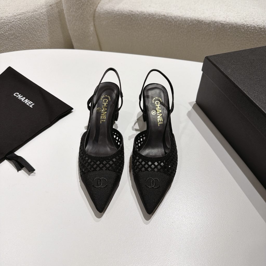 Sandals in Black