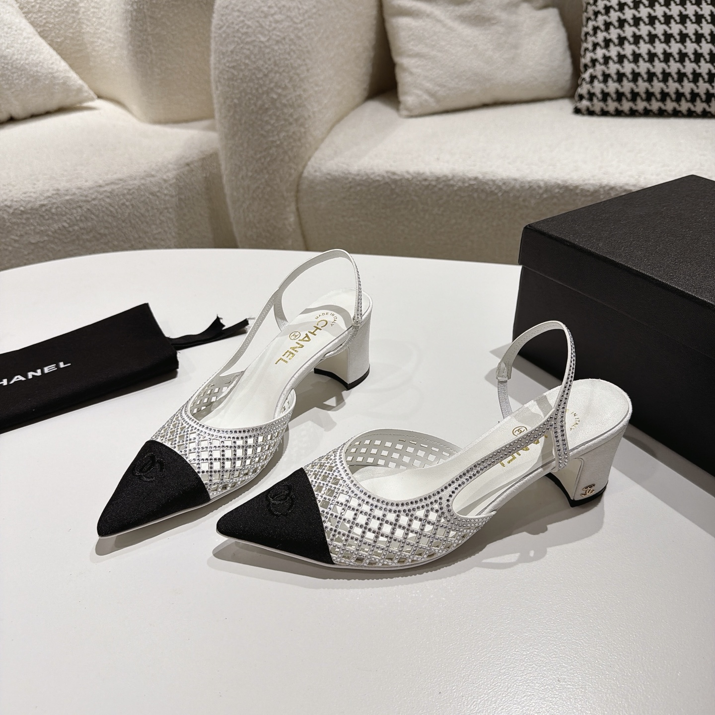 Sandals in Black