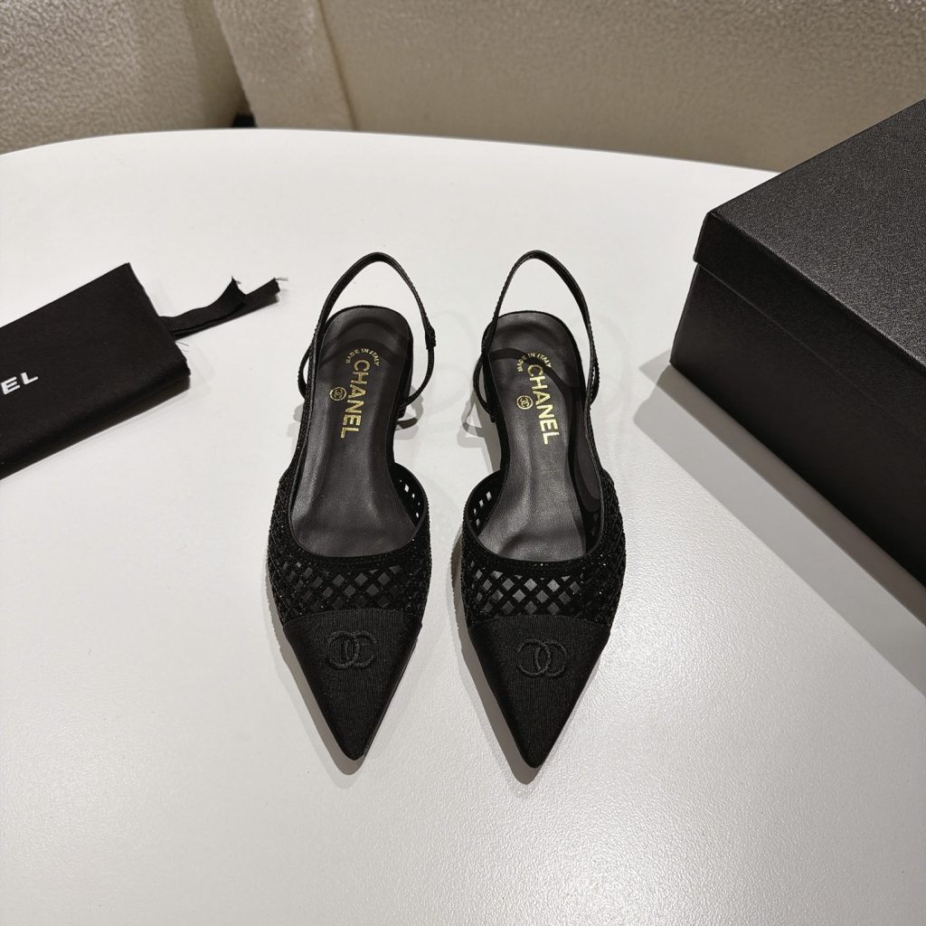 Sandals in Black