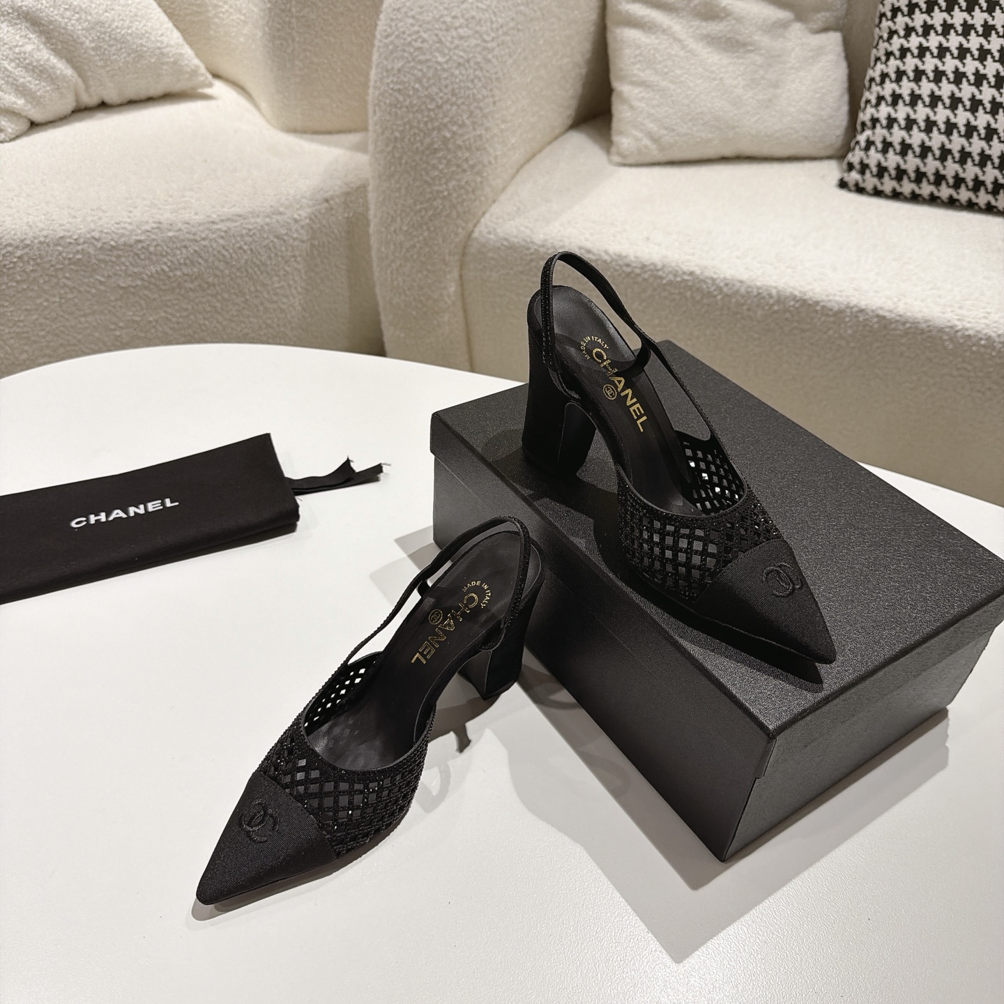 Sandals in Black