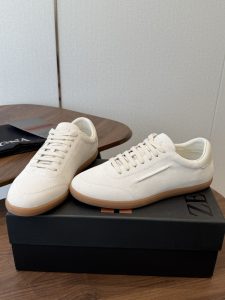 Shoes in Black