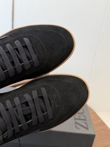 Shoes in Black