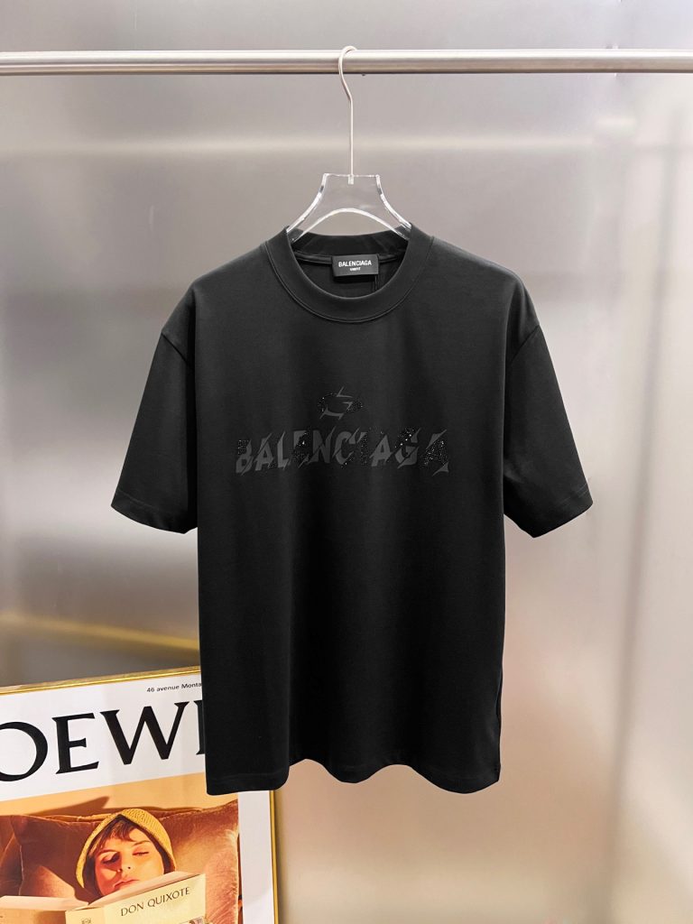 Balenciaga T-Shirt in Black