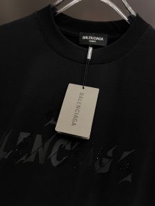 Balenciaga T-Shirt in Black