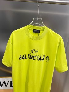 Balenciaga T-Shirt in Black