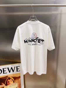Moncler T-Shirt in Black