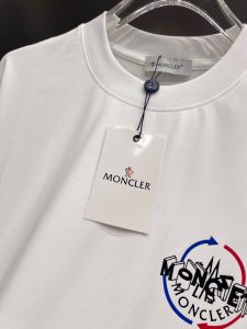 Moncler T-Shirt in Black