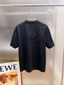 Moncler T-Shirt in Black