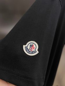 Moncler T-Shirt in Black