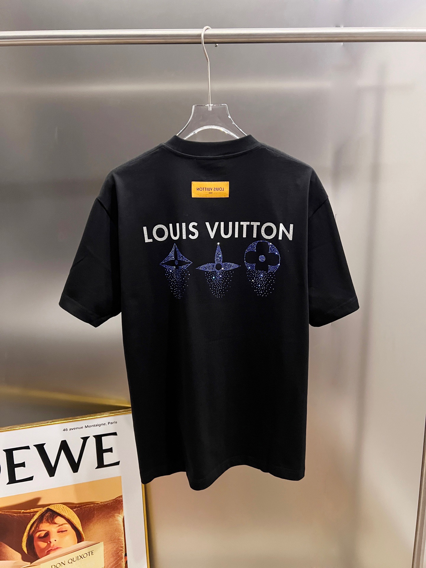 T-Shirt in Black