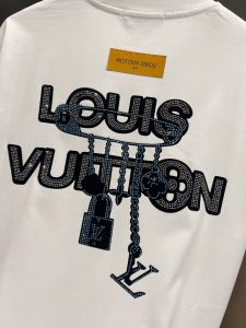 T-Shirt in Black
