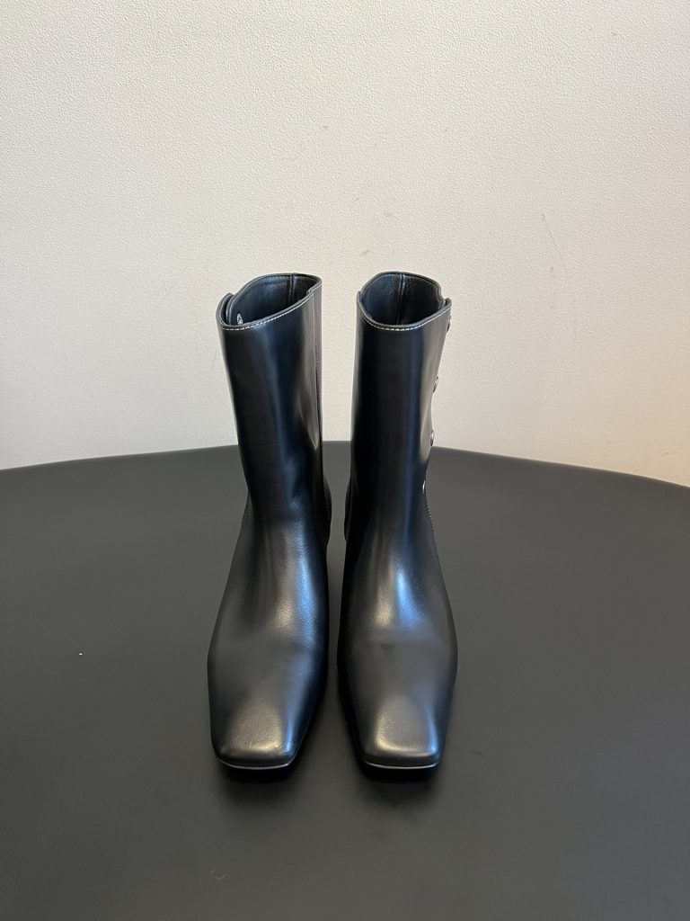 Boots in Brown