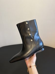 Boots in Brown
