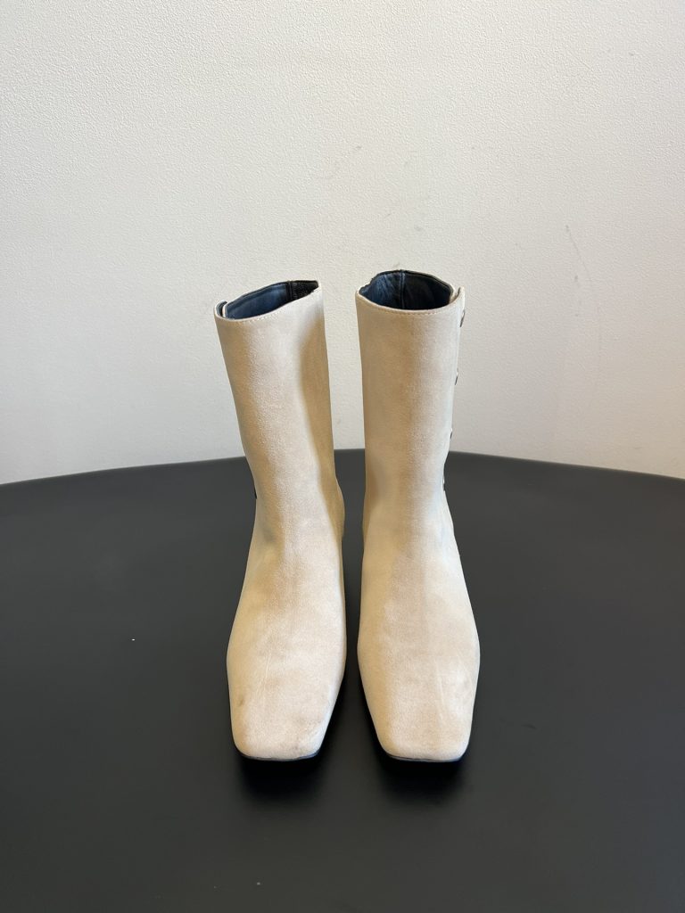 Boots in Brown