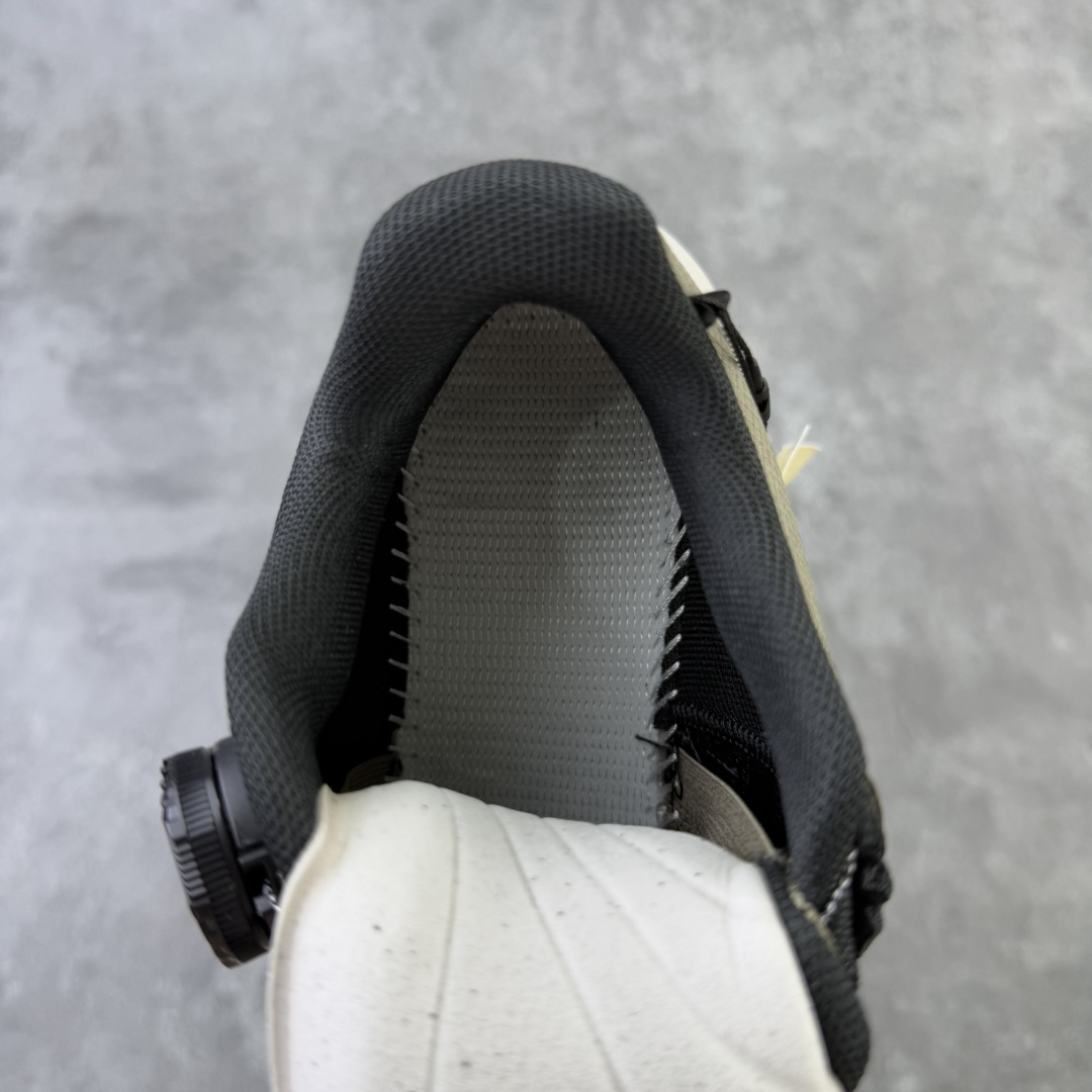 Shoes 17032