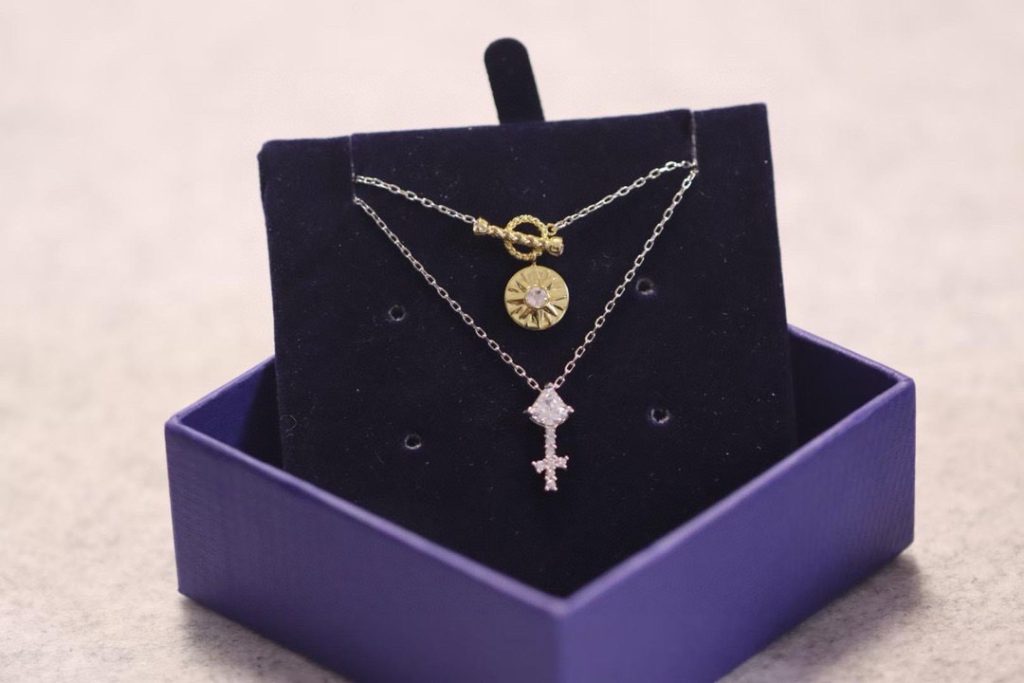 Necklace in White