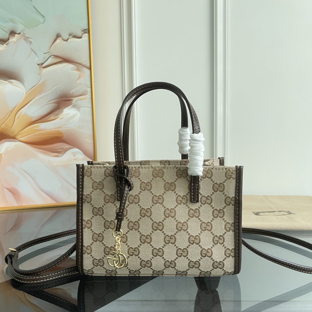 Bag A006 in Beige