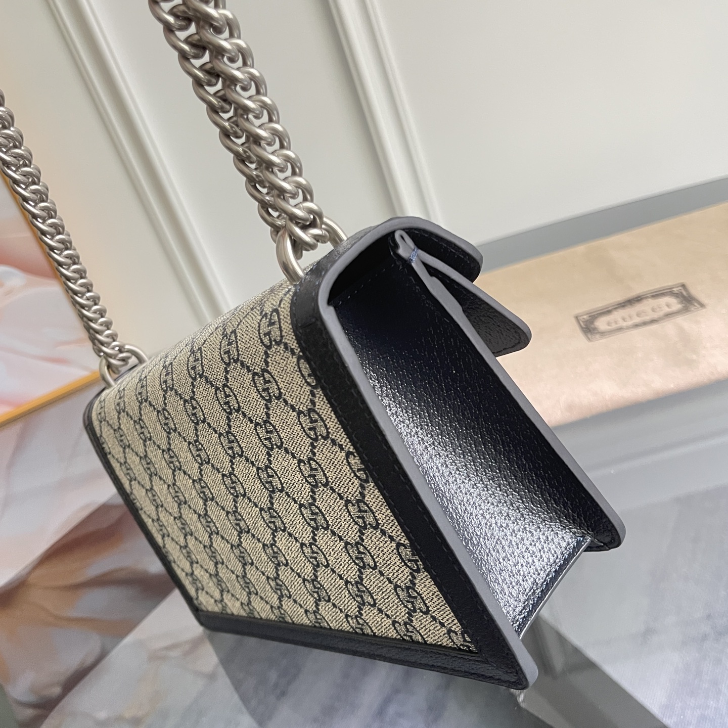 Bag 4996