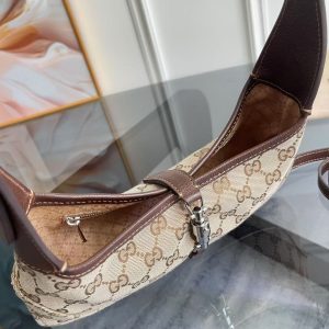 Bag 8631 in Beige