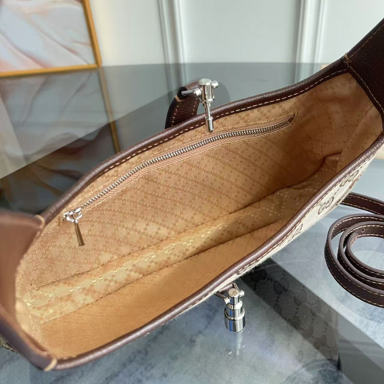 Bag 8631 in Beige