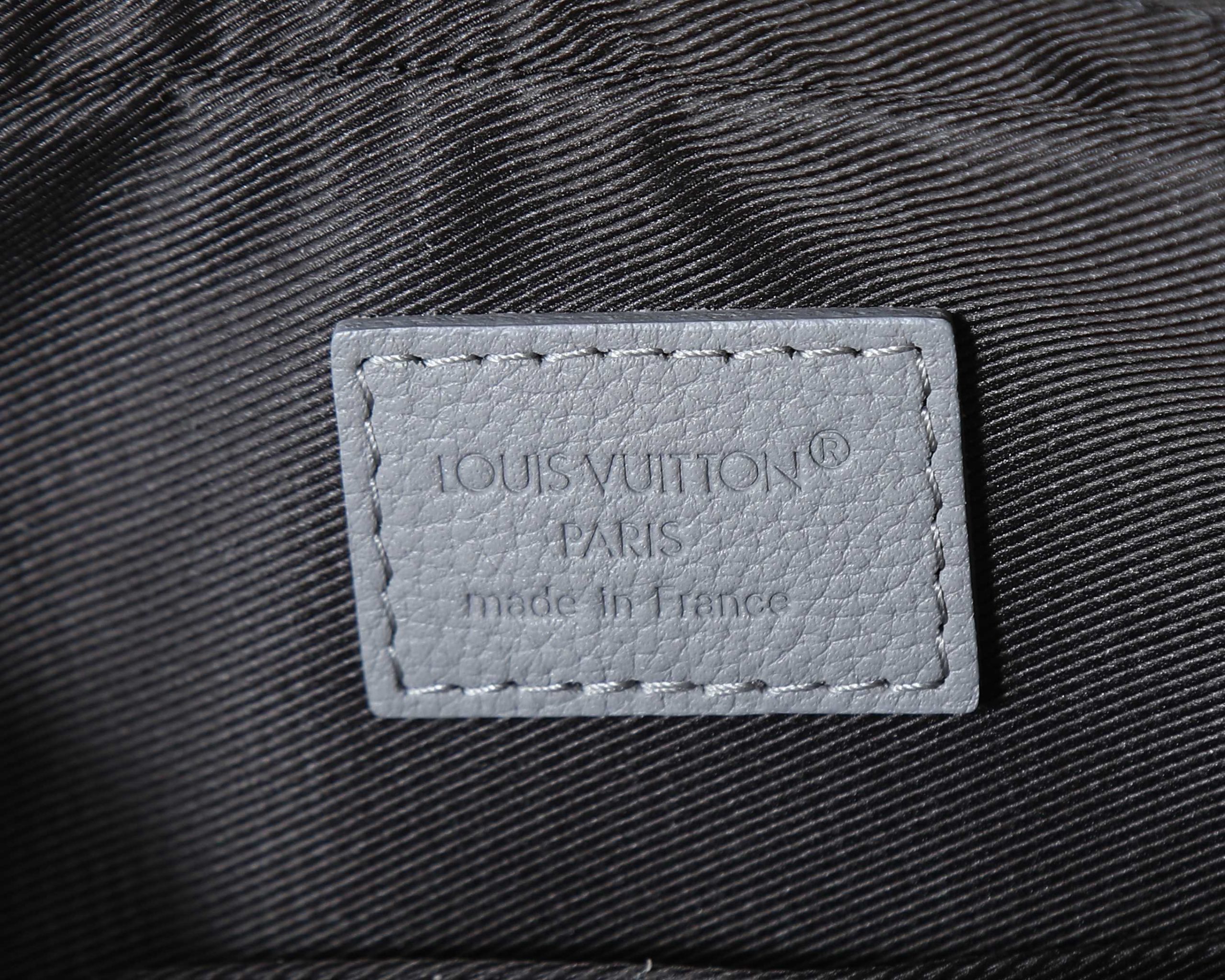 Louis Vuitton Messenger Bag M27185