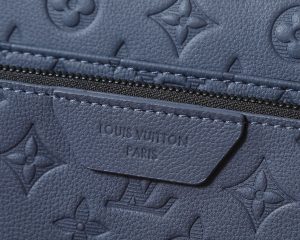 Louis Vuitton Messenger Bag M27925