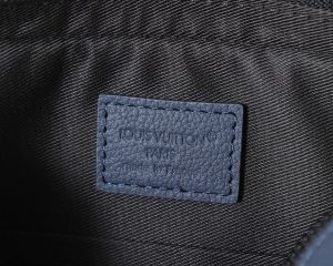 Louis Vuitton Messenger Bag M27925