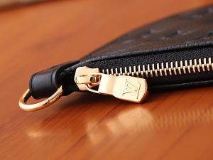 Louis Vuitton Shoulder Bag M29090